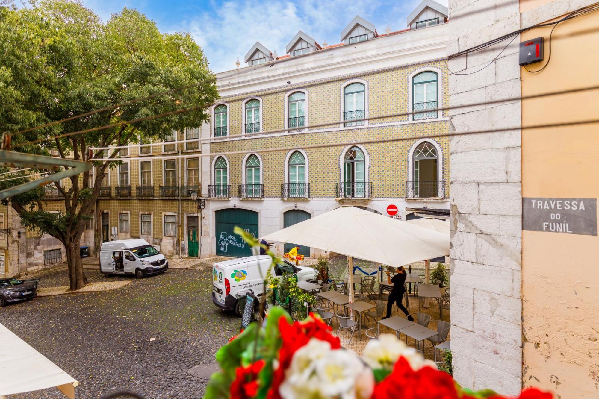 Sublime Apt Medieval Alfama Lisboa Exteriör bild